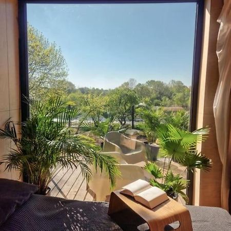 Riverfront Cabins In The Garden Poznan Exterior foto